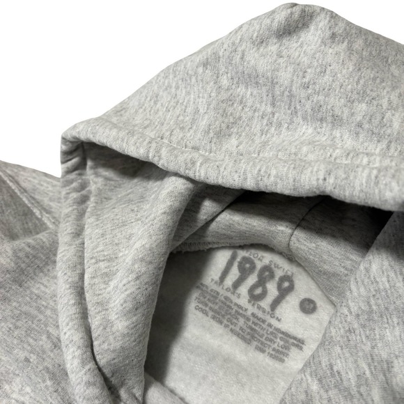 Taylor Swift 1989 " Taylors Version" Hoodie  - Grey & Blue - Women's Size Medium - Picture 5 of 5
